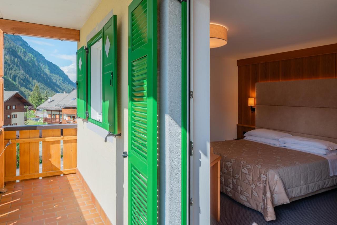 Hotel Ladina Campitello di Fassa Dış mekan fotoğraf