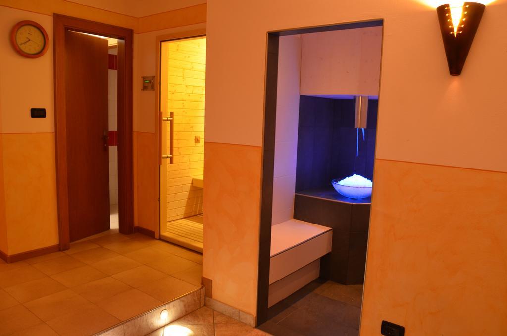 Hotel Ladina Campitello di Fassa Dış mekan fotoğraf