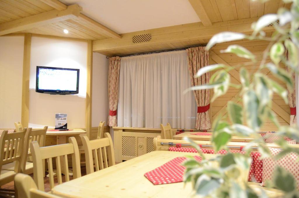 Hotel Ladina Campitello di Fassa Dış mekan fotoğraf