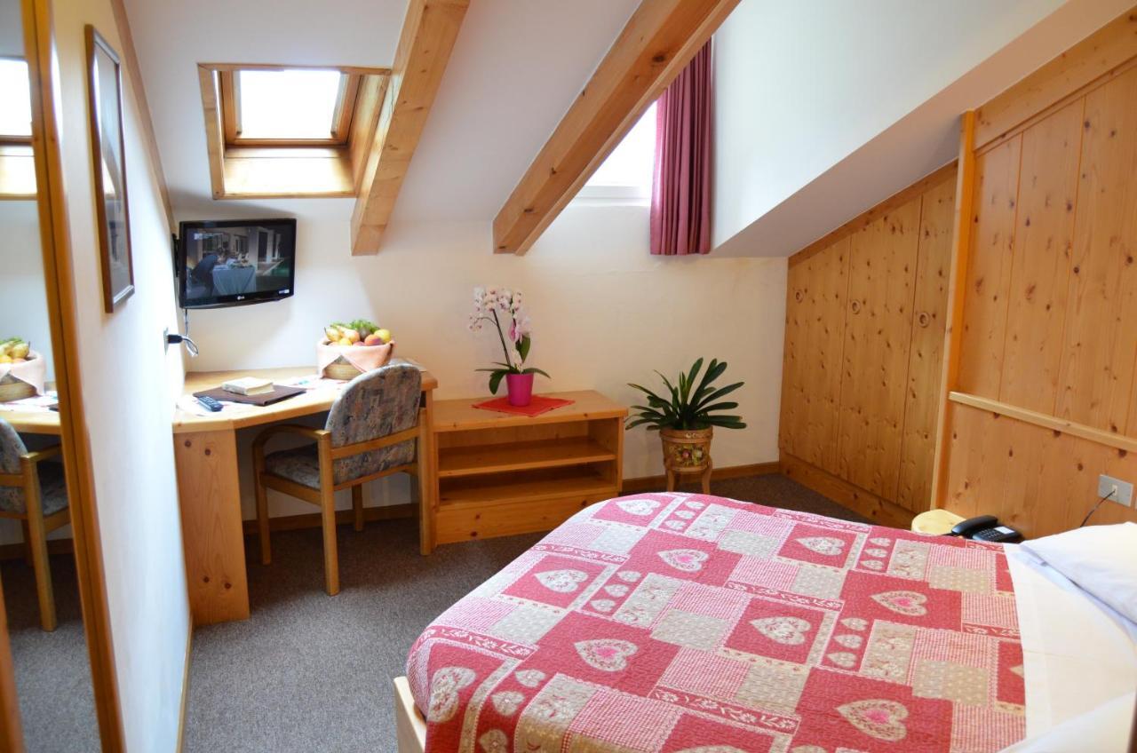 Hotel Ladina Campitello di Fassa Dış mekan fotoğraf